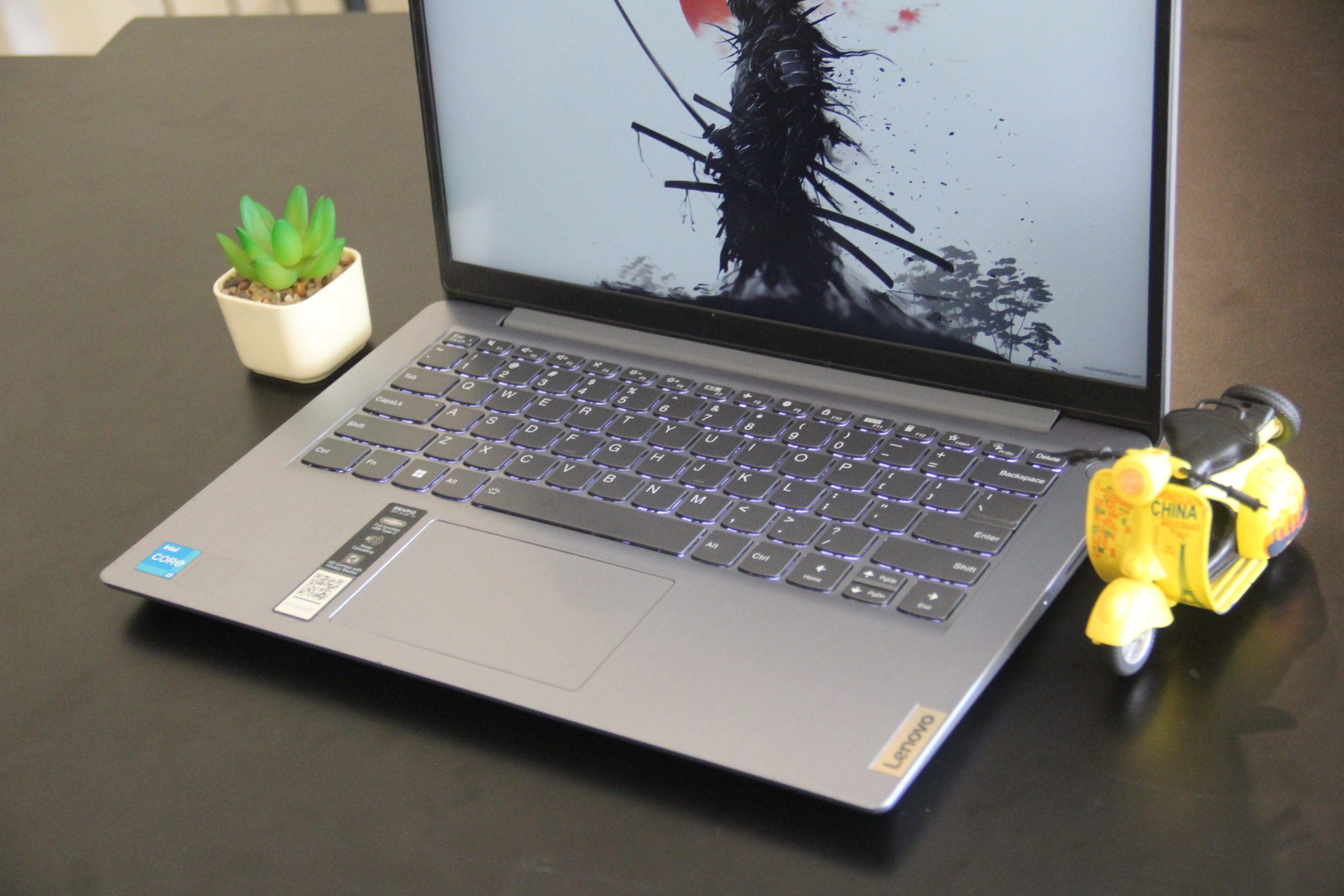 Lenovo IdeaPad Slim 3i - Gambar 6