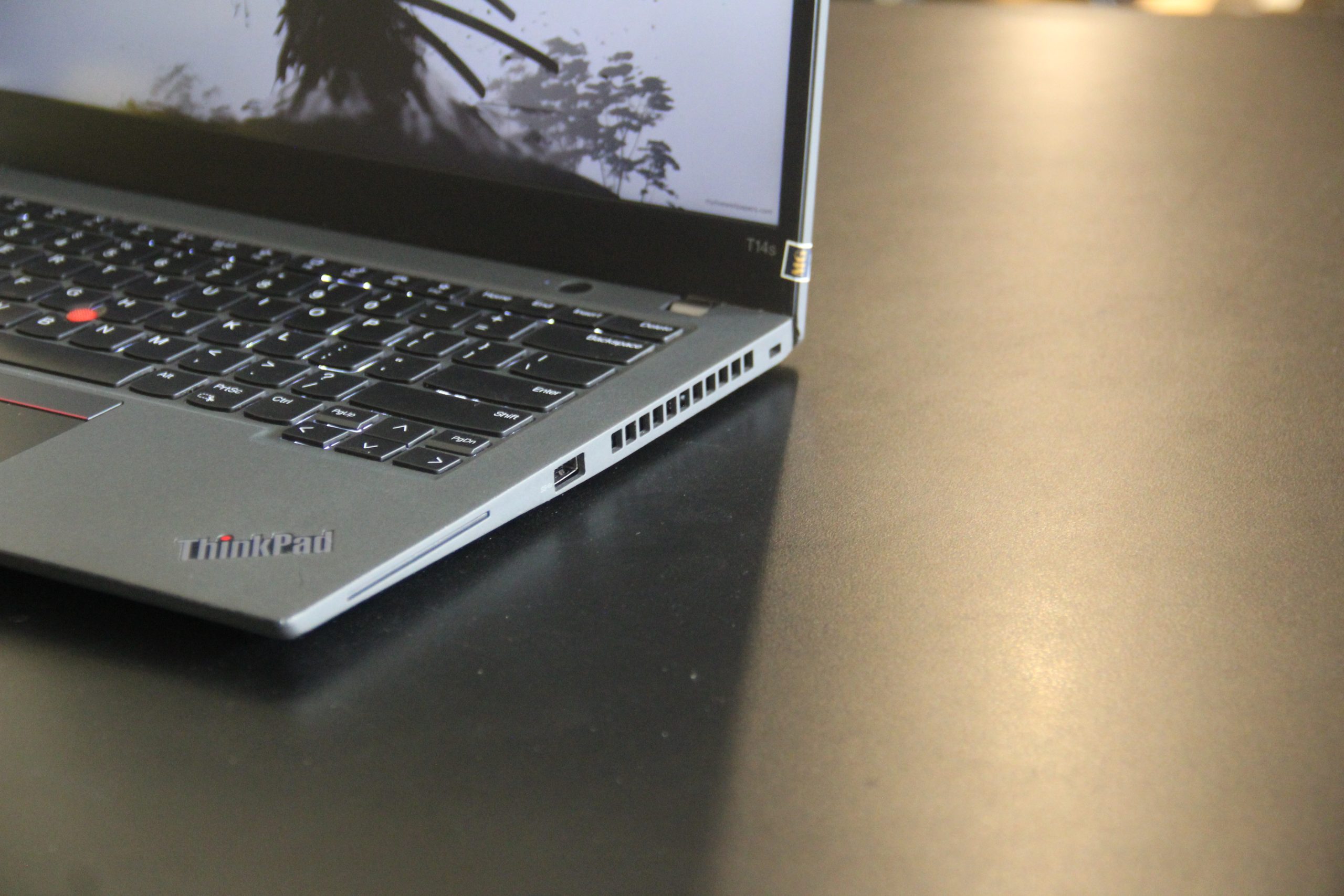 Lenovo ThinkPad T14s Gen 2 - Gambar 6