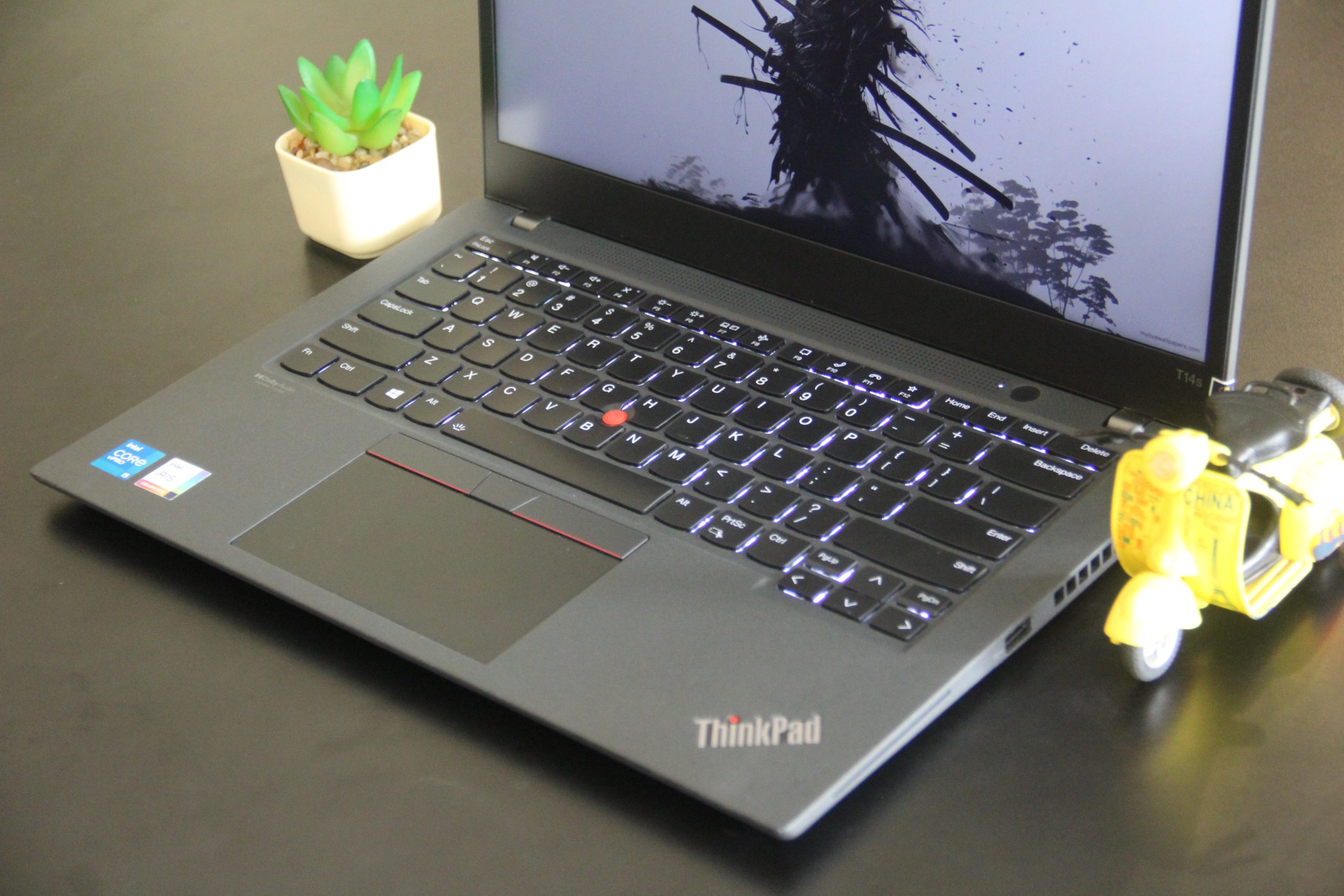 Lenovo ThinkPad T14s Gen 2 - Gambar 4