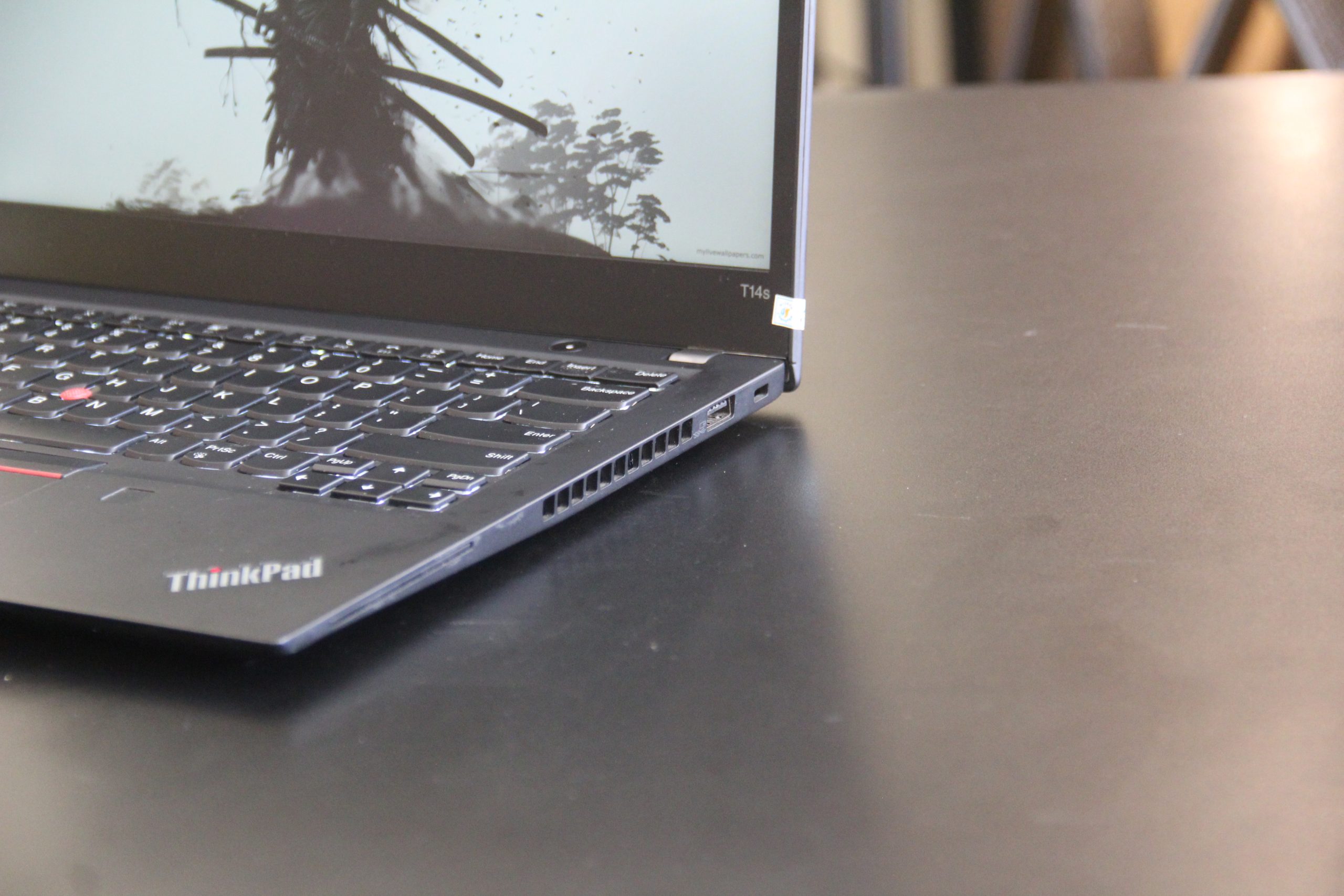 Lenovo ThinkPad T14s Gen 1 - Gambar 5